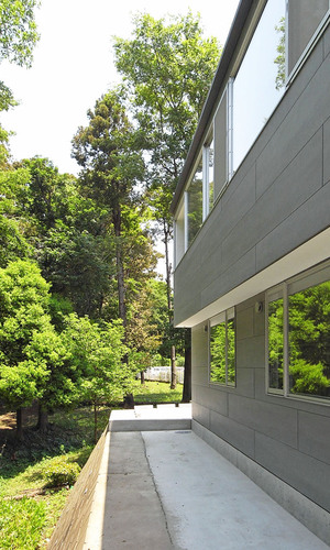 緑地に面した外観