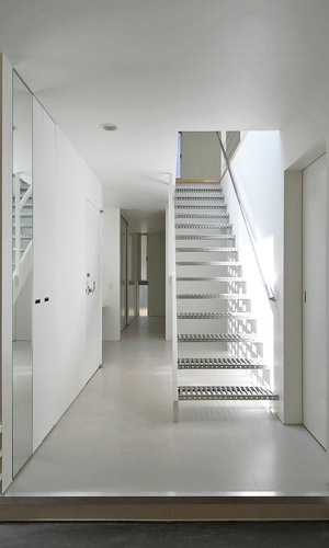 自転車の置ける玄関