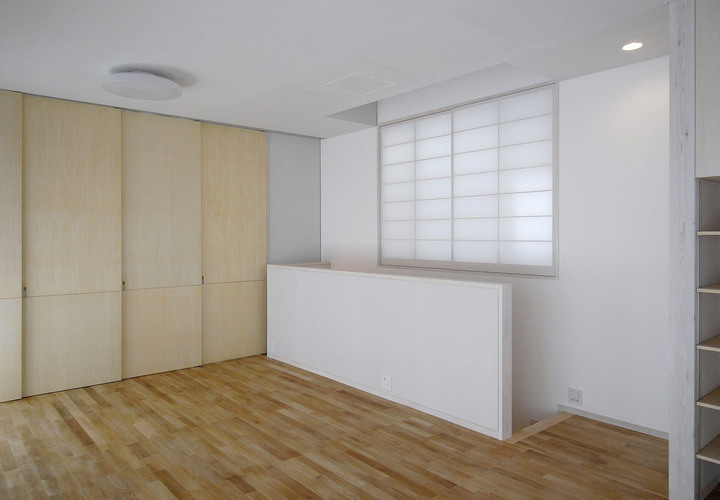 可動間仕切りで仕切ったリビング