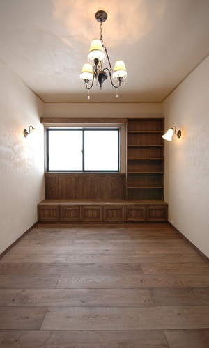 落ち着いた色味の姉の部屋