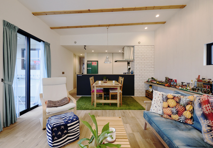 ワンフロアの広々リビング