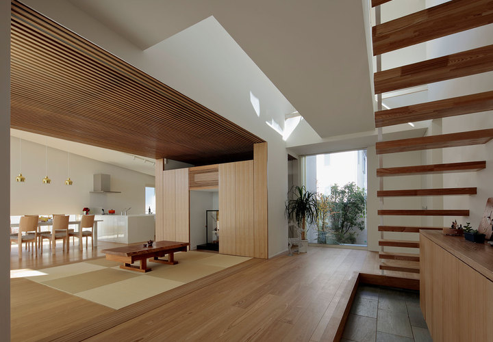 玄関・和室・LDK