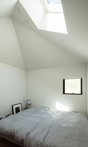 四つ角の家｜寝室