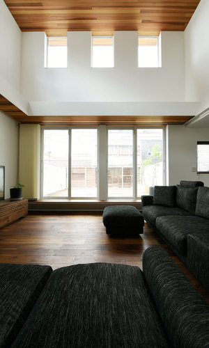 吹き抜けに設けたハイサイドライト