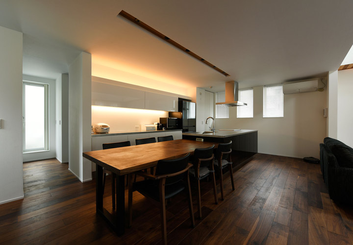 上質な雰囲気のダイニングキッチン