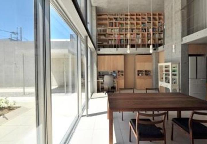 囲み庭の家 La Casa col Cortiletto Interno - by mcja