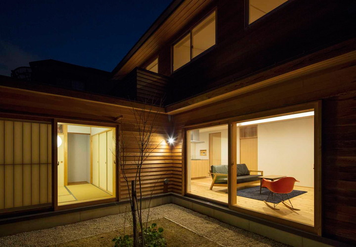 夕景、庭より。