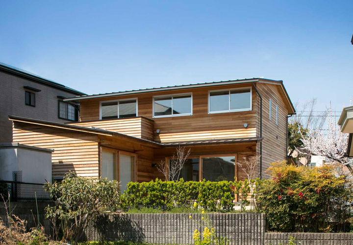 南より外観を眺める