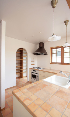 タイル貼のキッチン