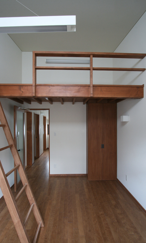 ロフトを設けた子供室