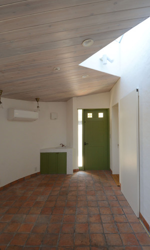 １階の洋室（華道教室）