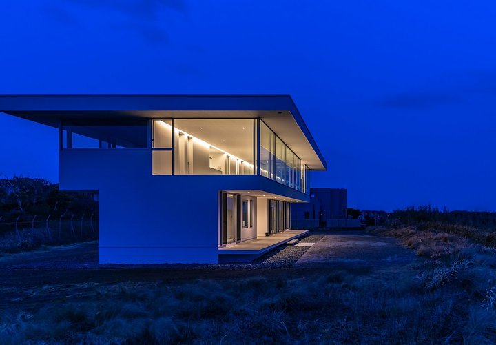 水平線の家｜建物外観　夜景