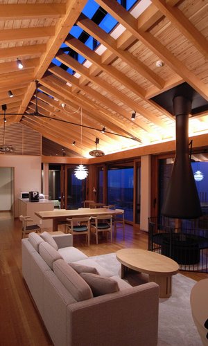 雷山の別荘｜リビングダイニング