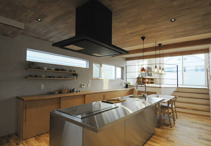 DKからスキップフロアーをのぞむ