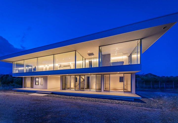 水平線の家｜建物外観　夜景
