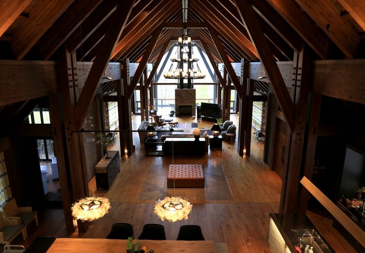 水上高原のヴィラ｜リビングルーム