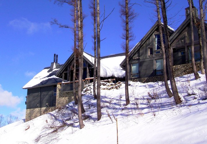 水上高原のヴィラ｜建物外観