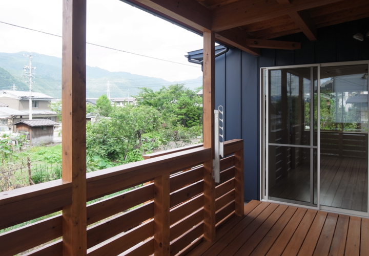 ウッドデッキ