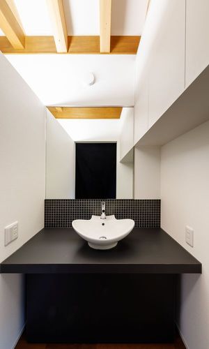 製作した洗面化粧台です