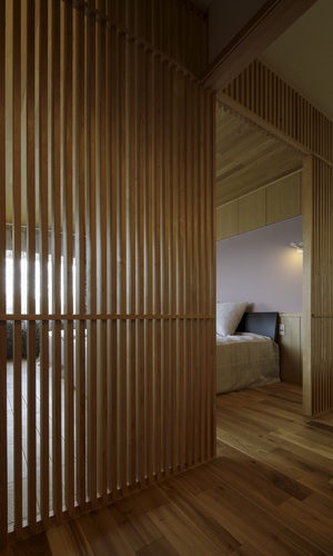 夫婦の寝室の格子