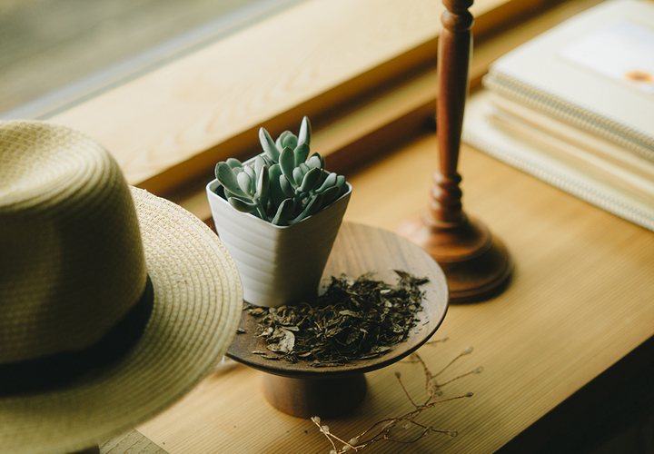 時と共に味わいが増す木棚