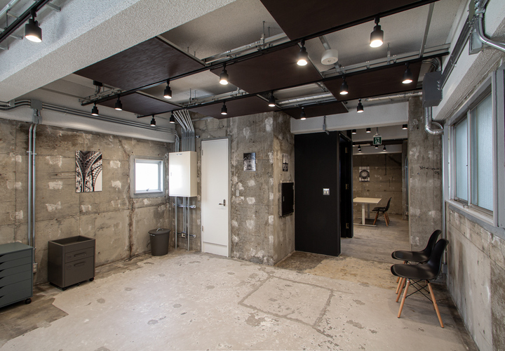 市松天井のラボ・オフィス