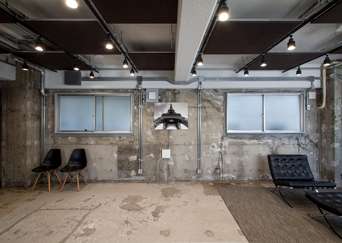 市松天井のラボ＋オフィス