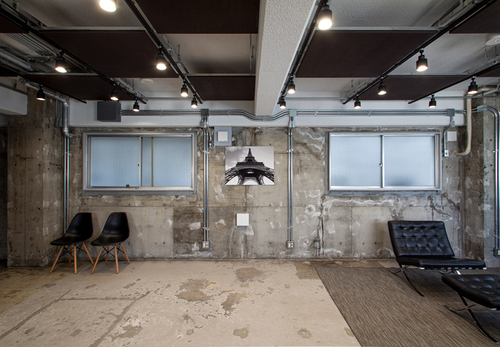 市松天井のラボ・オフィス