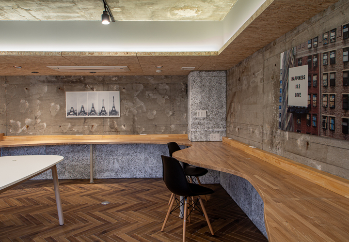 曲線のオフィス