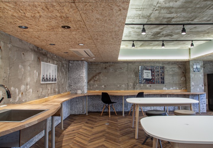 曲線のオフィス