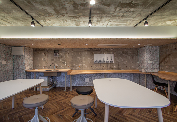 曲線のオフィス