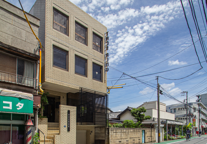 曲線のオフィス「外観」