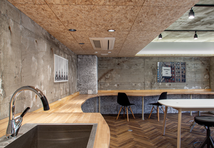 曲線のオフィス