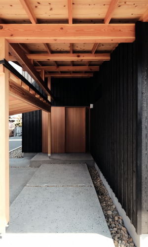 玄関アプローチ