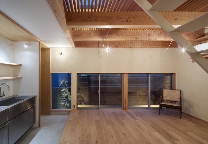 １階居間　夕景