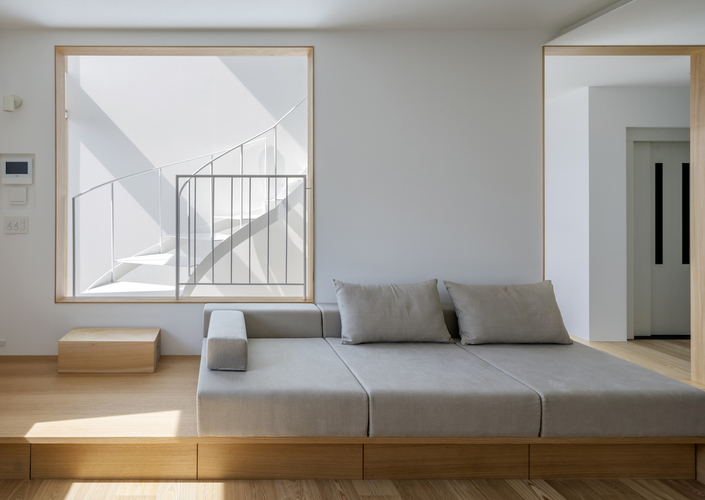 廻廂（かいそう）の家