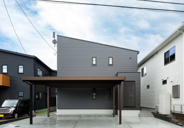 シンプルにまとめた外観