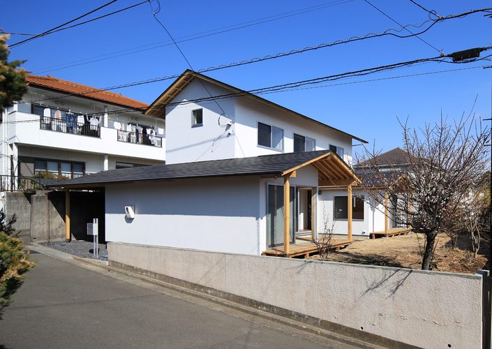 大庭の家