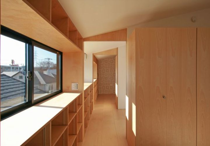 ロシアンバーチ積層合板の本棚とクローゼット