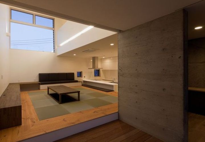 空の見えるリビング