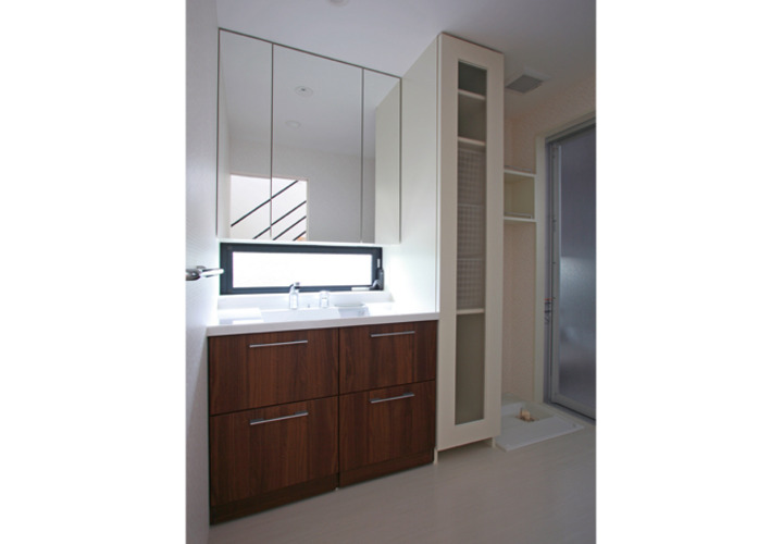 シンプルな洗面室