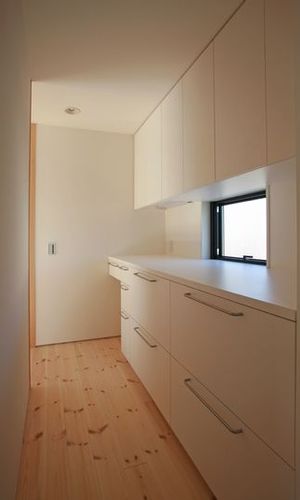 収納家具のある家事スペース