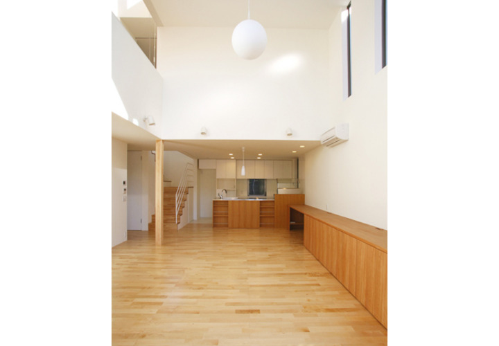 2層吹き抜けのリビング