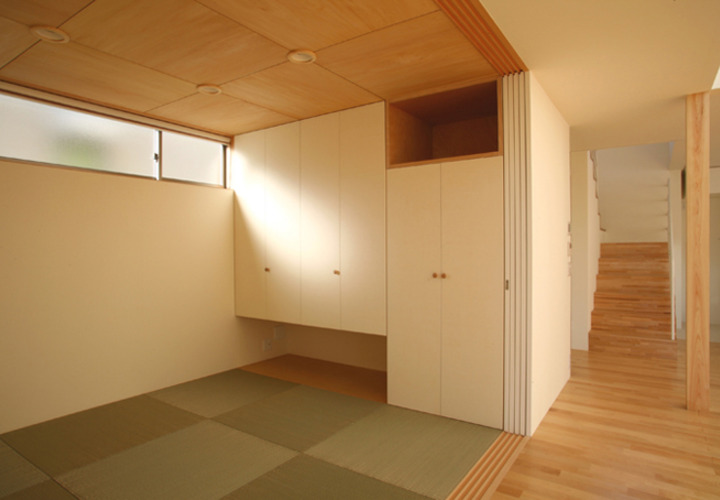 閉じるとプライベートな和室