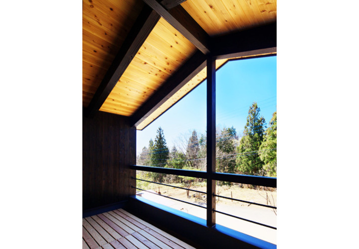 霧降の自然を取り込むバルコニー