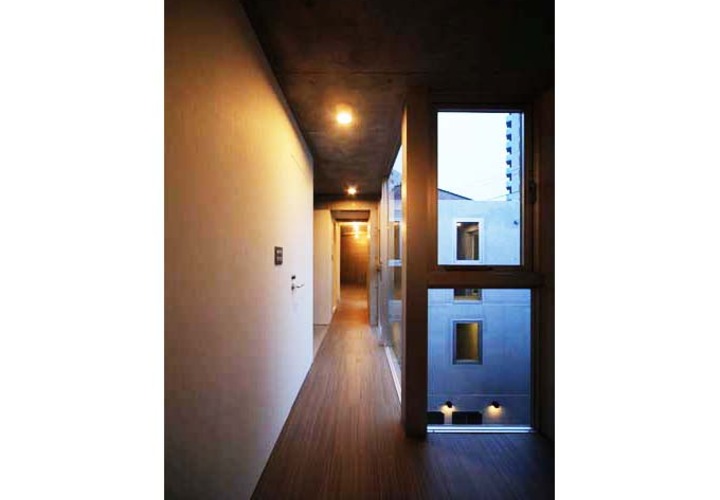 地上３階都市型集合住宅の住居部分