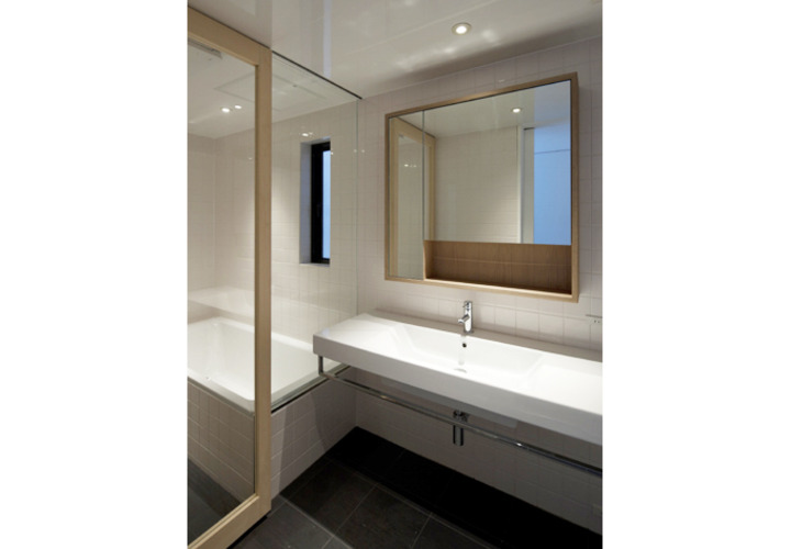 洗面と浴室を広く見せる