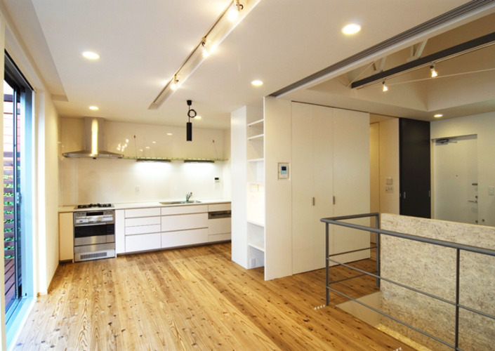 メゾネットリフォーム(光,風がまわる家)