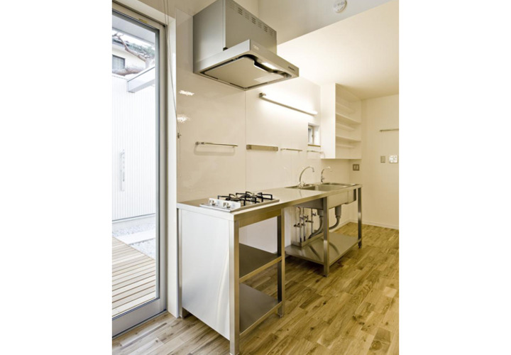 シンプルなオールステンレスオーダーキッチン