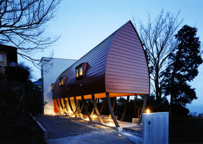 西熱海の陶芸工房のある家